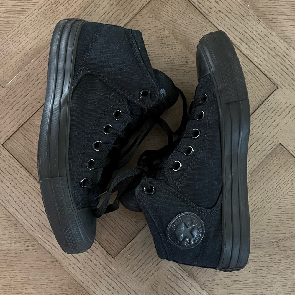 Converse High Tops Sz 4 Men’s